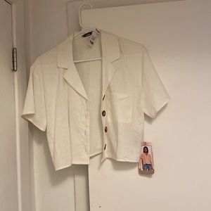 White cropped collard button up shirt